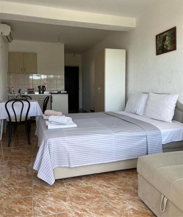 Apartmani Neda Bane Petrovac Buitenkant foto