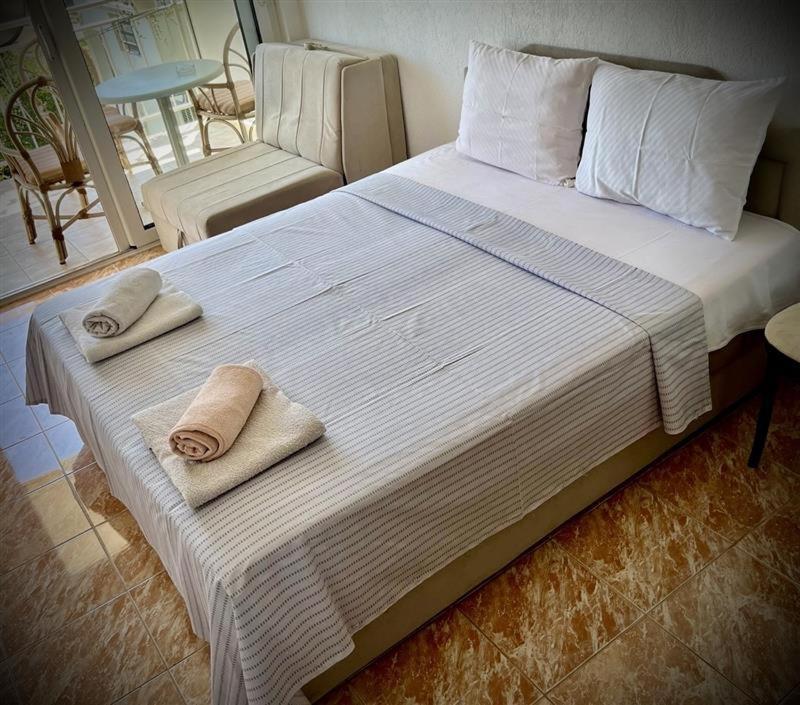 Apartmani Neda Bane Petrovac Buitenkant foto