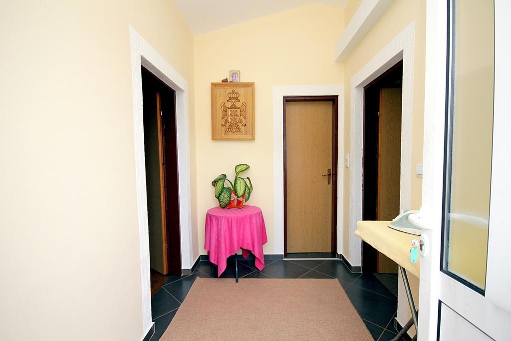 Apartmani Neda Bane Petrovac Buitenkant foto