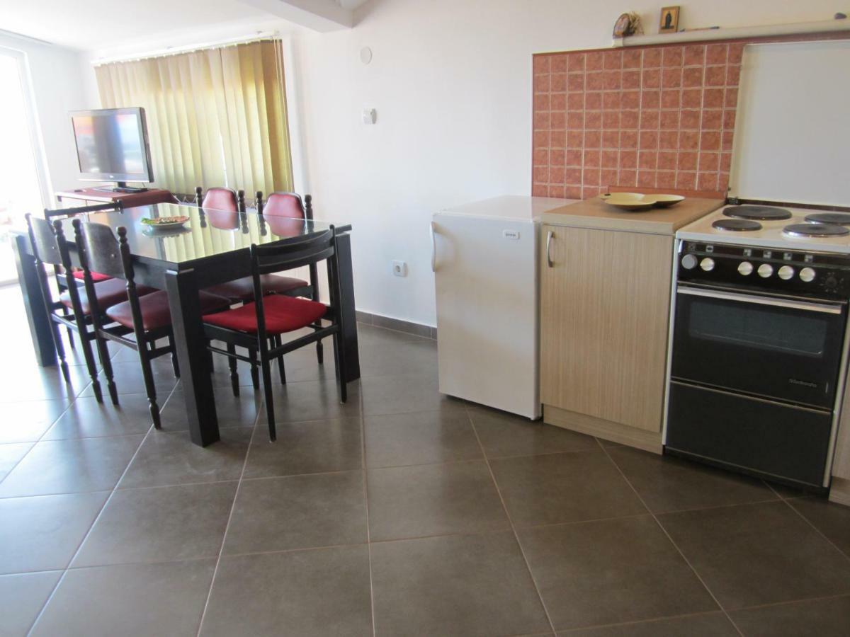 Apartmani Neda Bane Petrovac Buitenkant foto
