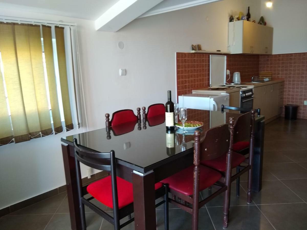 Apartmani Neda Bane Petrovac Buitenkant foto