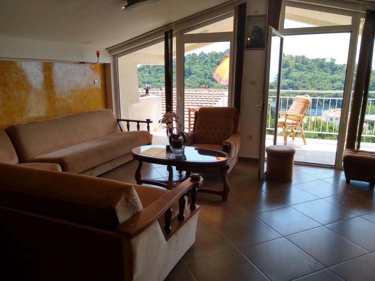 Apartmani Neda Bane Petrovac Buitenkant foto