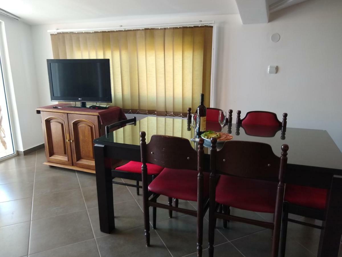 Apartmani Neda Bane Petrovac Buitenkant foto