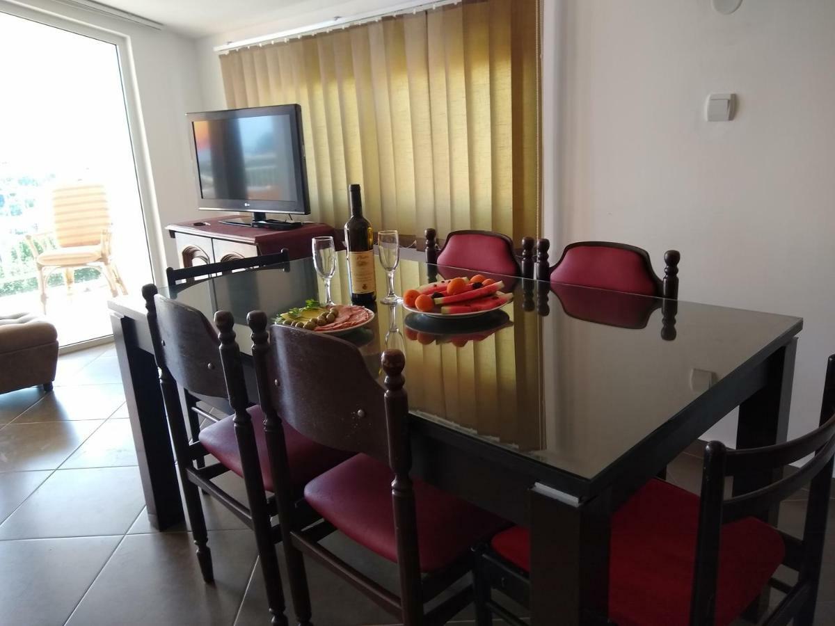Apartmani Neda Bane Petrovac Buitenkant foto