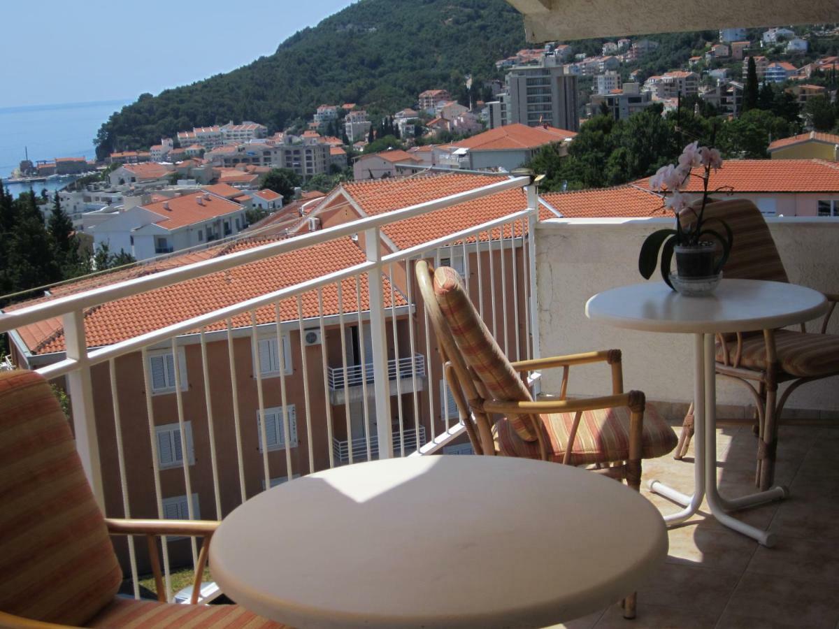 Apartmani Neda Bane Petrovac Buitenkant foto